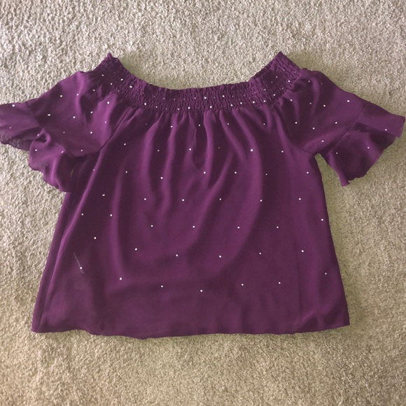 GUESS Magenta Off The Shoulder top w/ rhinestones - Picture 4 of 4